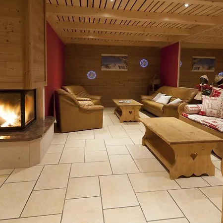 호텔 Etoile Des Neiges Piscine Sauna Métabief